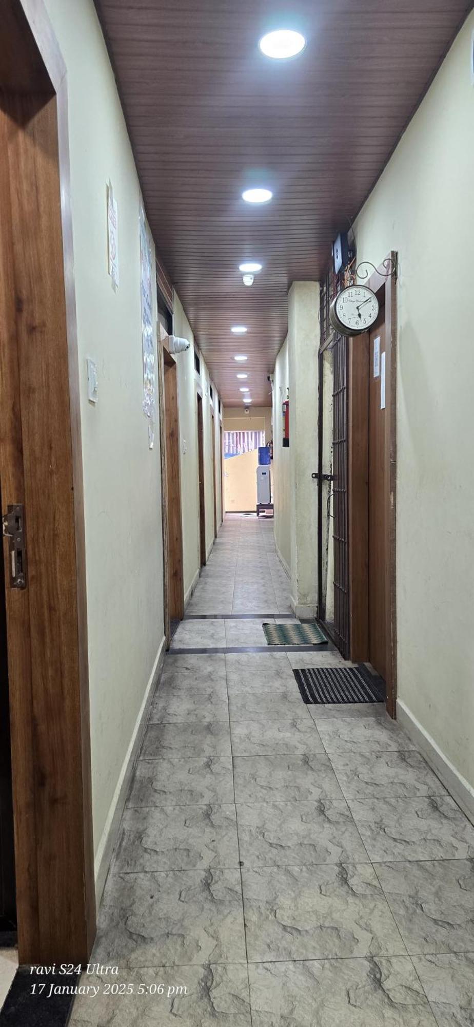 אויאיין Shree Gurunanak Palace מראה חיצוני תמונה